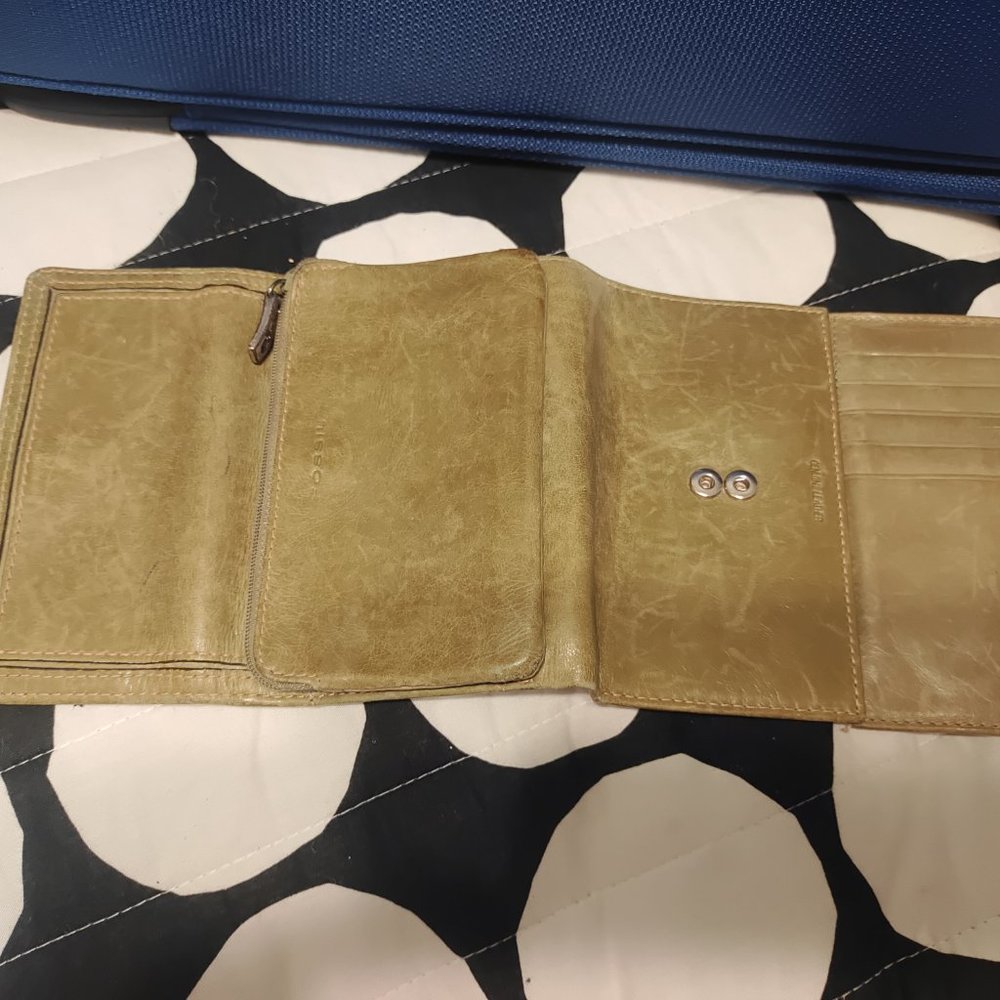 Fossil Wallet - Picture 6 of 6